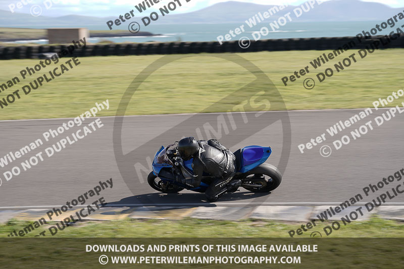 anglesey no limits trackday;anglesey photographs;anglesey trackday photographs;enduro digital images;event digital images;eventdigitalimages;no limits trackdays;peter wileman photography;racing digital images;trac mon;trackday digital images;trackday photos;ty croes